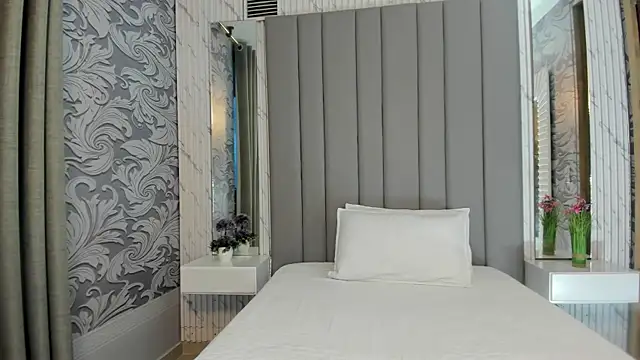 Snapshot of beautifulgirl4u_ chatting on July 10, 11:18 pm beautifulgirl4u online show from July 10, 11:18 pm
