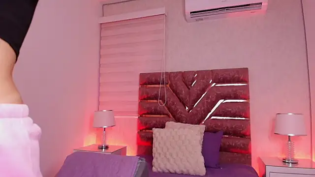 sofia go  online show from July 19, 11:58 am