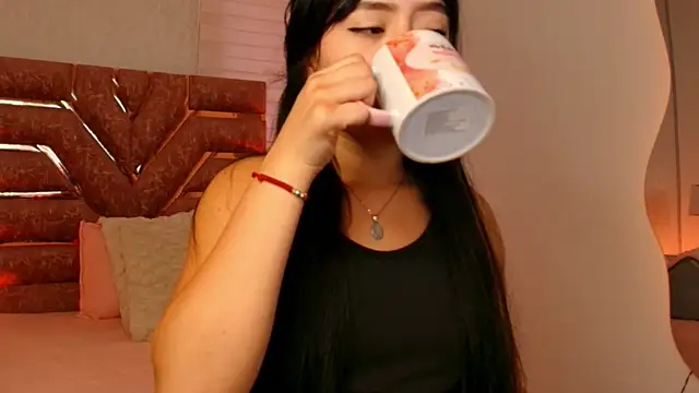 sofia go  online show from August 1, 11:53 am