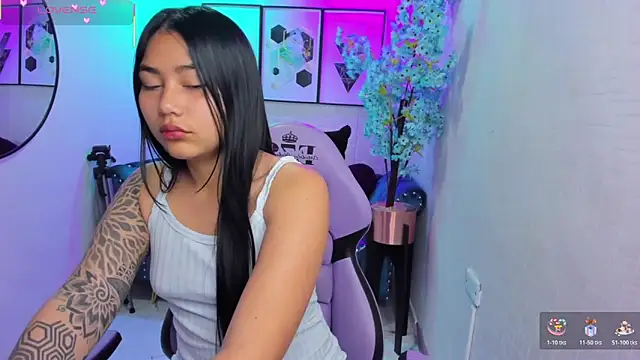Snapshot of Carolina_cherry chatting on June 12, 12:26 pm Carolina cherry online show from June 12, 12:26 pm