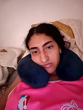 LindaRojas online show from December 16, 7:41 pm