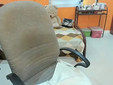 cocktits69 online show from May 5, 10:18 pm