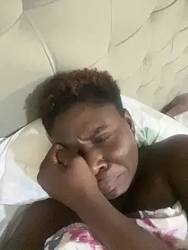 Snapshot of melaninpoppop chatting on December 19, 1:01 am melaninpoppop online show from December 19, 1:01 am