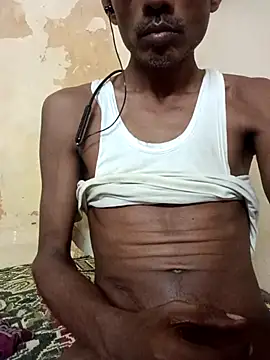 Snapshot of Akash32y chatting on December 17, 8:37 pm Akash32y online show from December 17, 8:37 pm