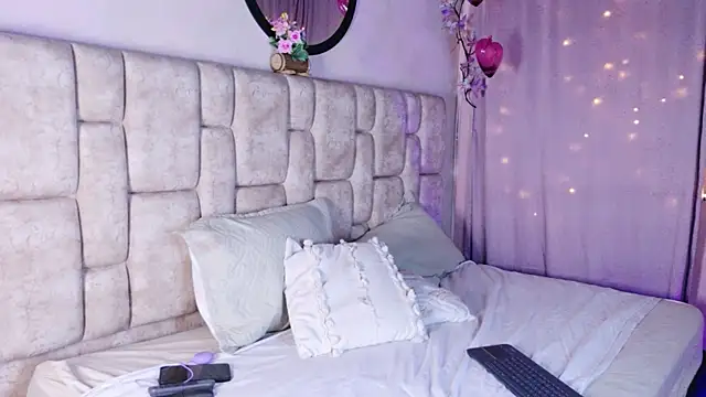 Snapshot of NanyMatrioska chatting on May 22, 9:31 pm NanyMatrioska online show from May 22, 9:31 pm