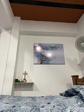jamess 0 online show from May 4, 6:48 pm