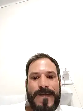 Snapshot of Dionaatanm chatting on December 18, 2:06 am Dionaatanm online show from December 18, 2:06 am