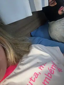 privsloirinha online show from February 22, 5:40 am