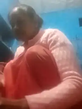 Snapshot of Akanksha_soni chatting on December 13, 11:32 pm Akanksha soni online show from December 13, 11:32 pm