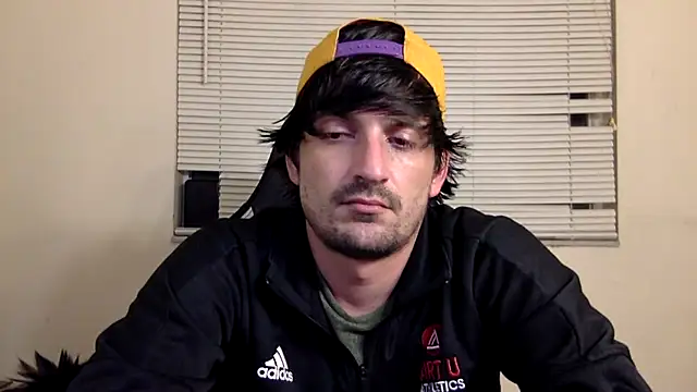 Snapshot of bls123123 chatting on January 17, 8:08 am bls123123 online show from January 17, 8:08 am