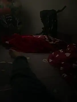 Snapshot of Hlan12 chatting on March 29, 12:10 am Hlan12 online show from March 29, 12:10 am