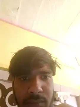 Snapshot of cutee_bhabhi12 chatting on December 15, 7:23 am cutee bhabhi12 online show from December 15, 7:23 am