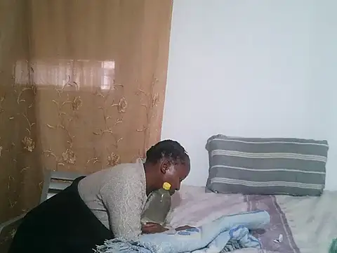 SweetHotPussy 99 online show from April 24, 11:01 am