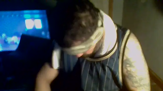 givr6inches online show from March 1, 11:01 am