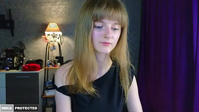 Snapshot of Miss_Alisa_ chatting on July 5, 7:54 pm Miss Alisa online show from July 5, 7:54 pm