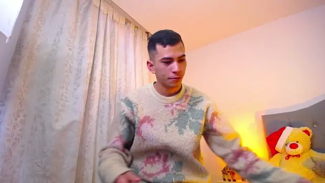 TOMBOYSEXX online show from December 22, 11:18 am