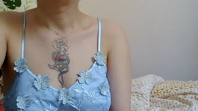 Snapshot of anngelle chatting on May 28, 11:51 am anngelle online show from May 28, 11:51 am