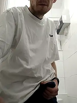 CrookedBunk3527 online show from December 20, 6:15 pm