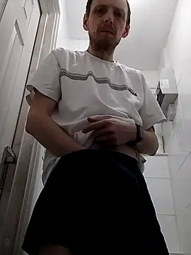 CrookedBunk3527 online show from April 3, 4:43 am