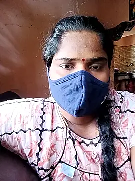 Snapshot of Tamil_Bhuvi69 chatting on December 18, 7:36 am Tamil Bhuvi69 online show from December 18, 7:36 am