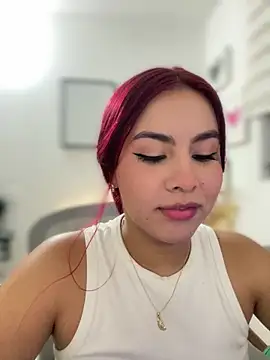 Snapshot of Zarahs_Blare1 chatting on December 23, 2:31 am Zarahs Blare1 online show from December 23, 2:31 am