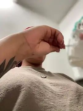 Snapshot of Zarahs_Blare1 chatting on January 18, 11:19 pm Zarahs Blare1 online show from January 18, 11:19 pm