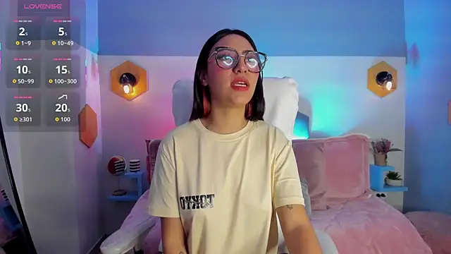 Snapshot of Hiyori_Bloom_ chatting on January 16, 5:33 am Hiyori Bloom online show from January 16, 5:33 am