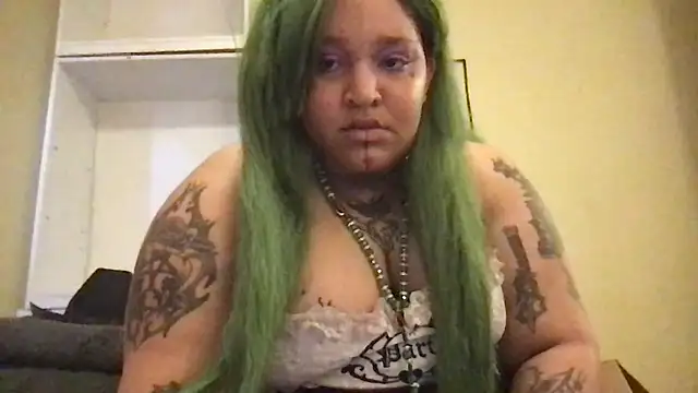 Snapshot of succubussy666 chatting on February 13, 7:54 pm succubussy666 online show from February 13, 7:54 pm