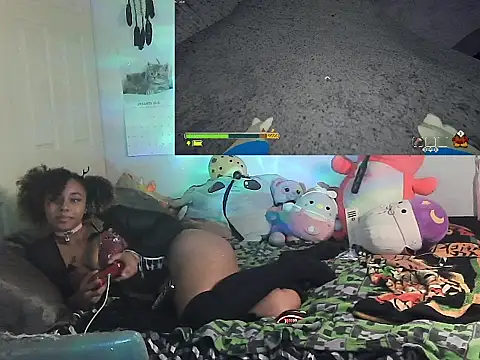 HonneyBunnyXO online show from January 12, 12:10 pm