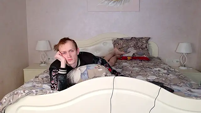 Snapshot of WeksaMur chatting on February 25, 7:01 pm WeksaMur online show from February 25, 7:01 pm