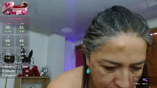 Snapshot of paola_xm chatting on February 6, 1:43 pm paola xm online show from February 6, 1:43 pm