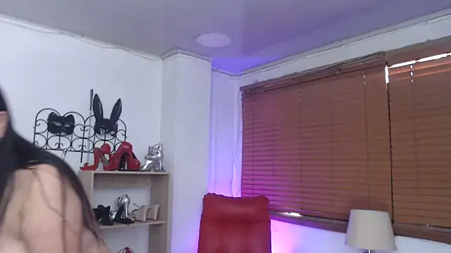 Snapshot of paola_xm chatting on February 20, 1:40 pm paola xm online show from February 20, 1:40 pm