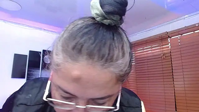 Snapshot of paola_xm chatting on March 17, 12:25 pm paola xm online show from March 17, 12:25 pm