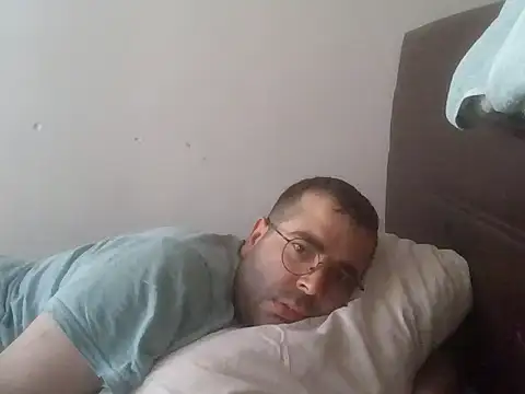 kkadam1 online show from May 27, 4:42 am