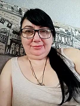 Snapshot of MariSwan222 chatting on May 6, 10:20 am MariSwan222 online show from May 6, 10:20 am