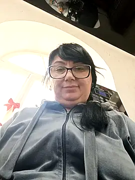 Snapshot of MariSwan222 chatting on May 8, 9:58 am MariSwan222 online show from May 8, 9:58 am