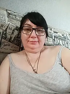Snapshot of MariSwan222 chatting on May 11, 2:45 pm MariSwan222 online show from May 11, 2:45 pm