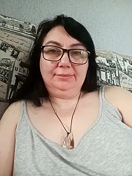 Snapshot of MariSwan222 chatting on May 18, 6:41 am MariSwan222 online show from May 18, 6:41 am