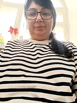 Snapshot of MariSwan222 chatting on May 21, 10:22 am MariSwan222 online show from May 21, 10:22 am