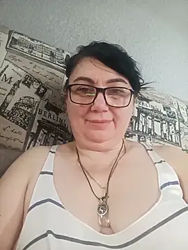 Snapshot of MariSwan222 chatting on June 3, 7:22 am MariSwan222 online show from June 3, 7:22 am