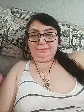 Snapshot of MariSwan222 chatting on June 3, 4:01 pm MariSwan222 online show from June 3, 4:01 pm