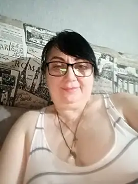 Snapshot of MariSwan222 chatting on June 10, 6:18 pm MariSwan222 online show from June 10, 6:18 pm