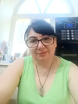 Snapshot of MariSwan222 chatting on June 12, 6:34 am MariSwan222 online show from June 12, 6:34 am