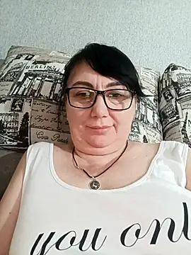 Snapshot of MariSwan222 chatting on July 8, 2:43 pm MariSwan222 online show from July 8, 2:43 pm