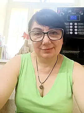 Snapshot of MariSwan222 chatting on July 12, 7:10 am MariSwan222 online show from July 12, 7:10 am