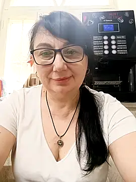 Snapshot of MariSwan222 chatting on July 23, 6:44 am MariSwan222 online show from July 23, 6:44 am