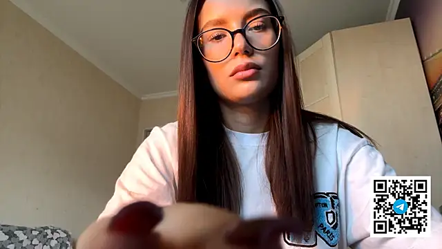 TequilaPariseau online show from December 17, 9:04 am