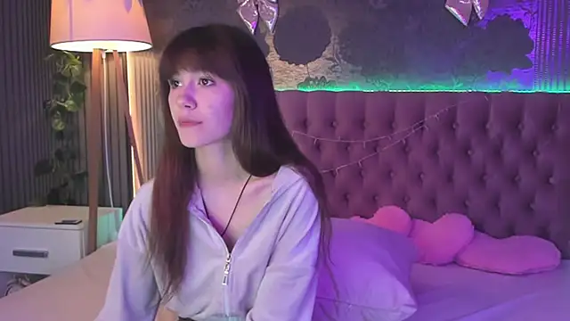 MilanaHotts online show from June 10, 12:37 pm