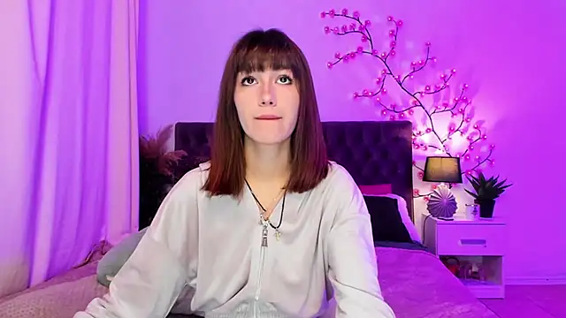 MilanaHotts online show from July 30, 5:06 am