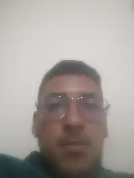 Snapshot of Edward15A chatting on December 15, 12:15 am Edward15A online show from December 15, 12:15 am